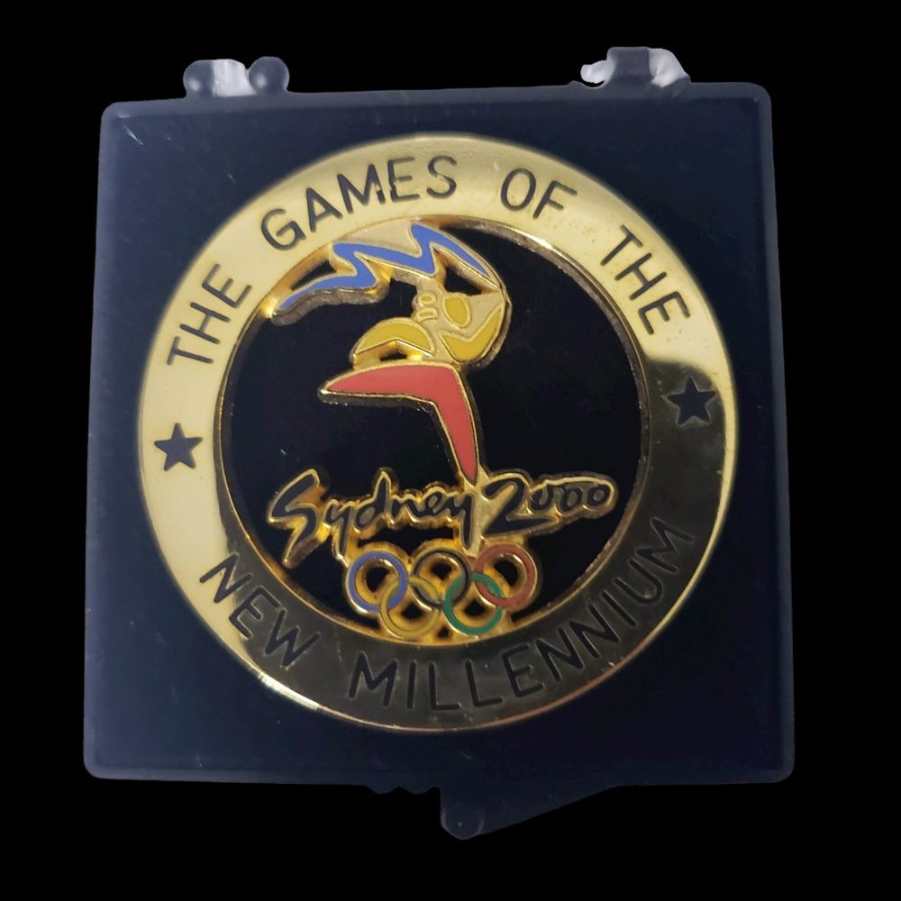Games of the New Millennium Sydney 2000 Olympics Pin  Limited Edition In Case XL